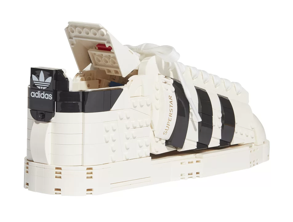 สกรีนช็อต 2021 06 17 061442 | Adidas | Adidas จับมือ LEGO เปิดตัวรองเท้าซุปเปอร์สตาร์ด้วยตัวต่อเลโก้บริก