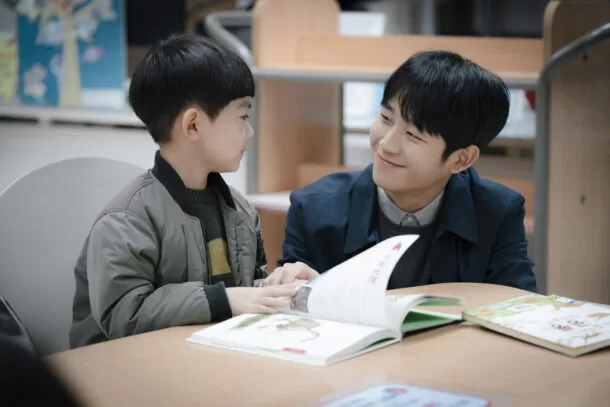 Jung Hae in One Spring Night — Yu Ji ho | D.P. หน่วยล่าทหารหนีทัพ | มัดรวม 6 คาแร็กเตอร์สุดน่ารักของจองแฮอินที่ใครๆ ก็ต้องเลิฟที่ Netflix ห้ามใจไม่ให้รักยังไงไหว!