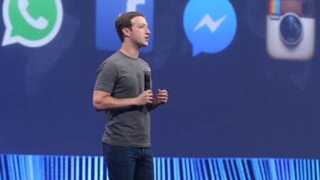 FTC ยื่นฟ้อง ให้ Facebook ขาย WhatsApp และ Instagram