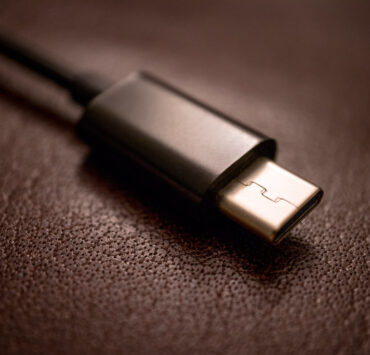 usb c 1 | iPhone Update | ยุโรปออกคำสั่ง อุปกรณ์อิเล็กทรอนิกส์ต้องใช้ USB-C ภายในปี 2024