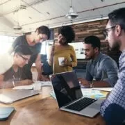 LInksys Business Stock Image Team Meeting | Linksys | เน็ตบ้านไม่ครอบคลุม ลงทุน ‘เราเตอร์’ แก้ปัญหาได้