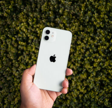 Pic 2 iPhone 12 | apple | Apple ขยายโปรแกรมซ่อม iPhone 12 ที่มีปัญหาเสียงฟรี!