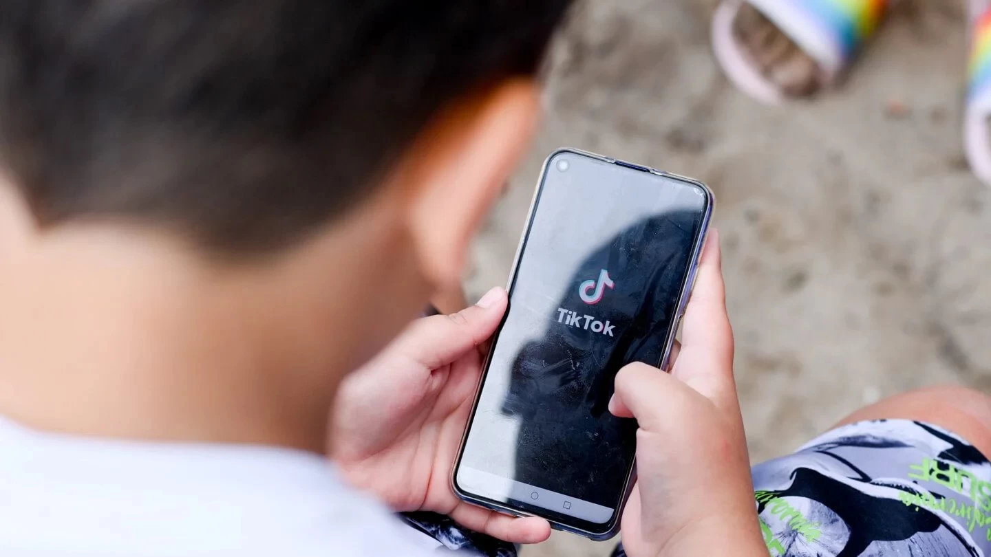 จีนออกกฏใหม่ ให้เด็กอายุต่ำกว่า 14 ปี เล่น TikTok ได้วันละ 40 นาที 1 tiktok | china | จีนออกกฏใหม่ ให้เด็กอายุต่ำกว่า 14 ปี เล่น TikTok ได้วันละ 40 นาที