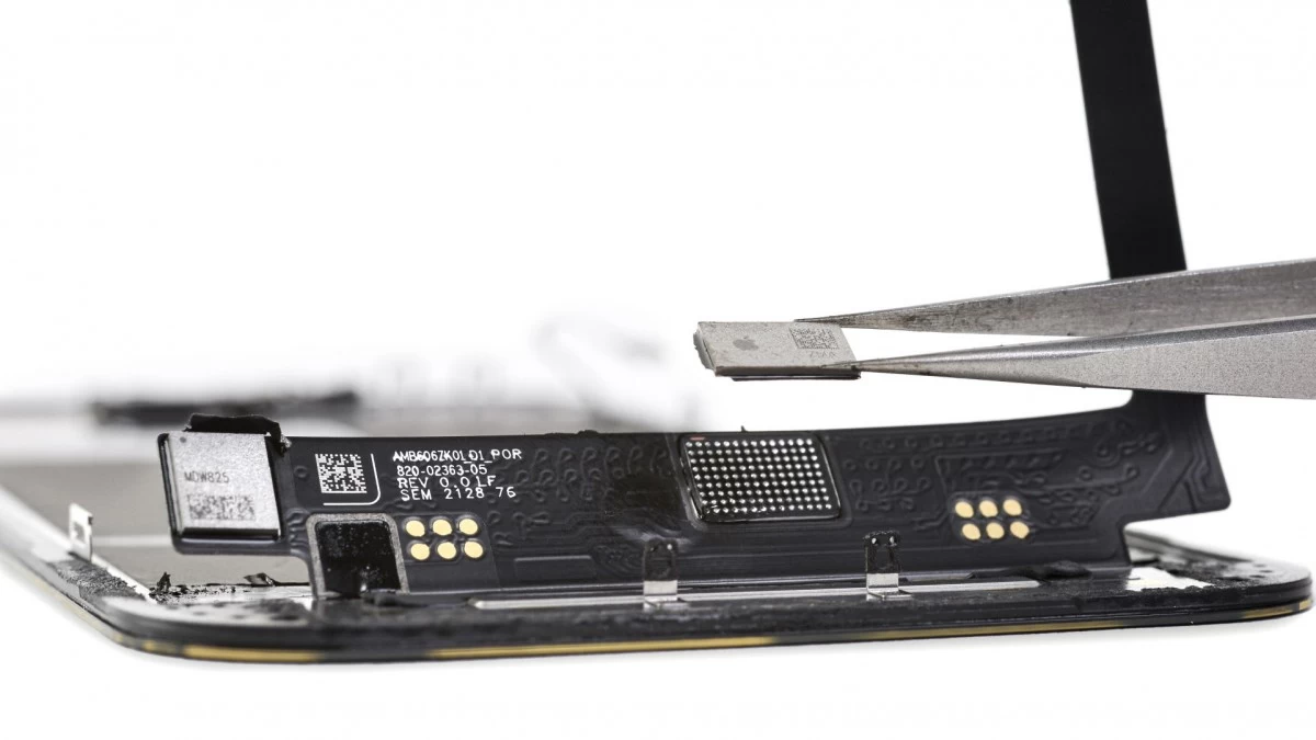 gsmarena 002 2 | apple | อย่าหาทำ iFixit ทดสอบเปลี่ยนหน้าจอ iPhone 13 พบ Face ID ไม่ทำงาน