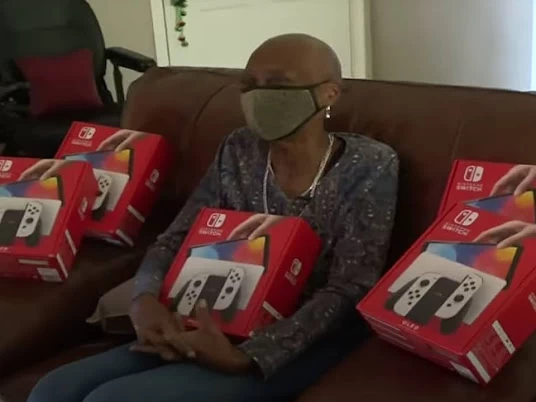 คุณยายวัย 68 ปี ได้รับ Nintendo Switch OLED ที่ส่งมาให้ผิดถึง 6 เครื่อง ร้านค้าเจ้าดัง Target ใจดี ยกให้ฟรีทั้งหมด! 1 6A31A998 0A3D 48EA B5BD F02D9DDFC348 | Nintendo Switch | คุณยายวัย 68 ปี ได้รับ Nintendo Switch OLED ที่ส่งมาให้ผิดถึง 6 เครื่อง ร้านค้าเจ้าดัง Target ใจดี ยกให้ฟรีทั้งหมด!