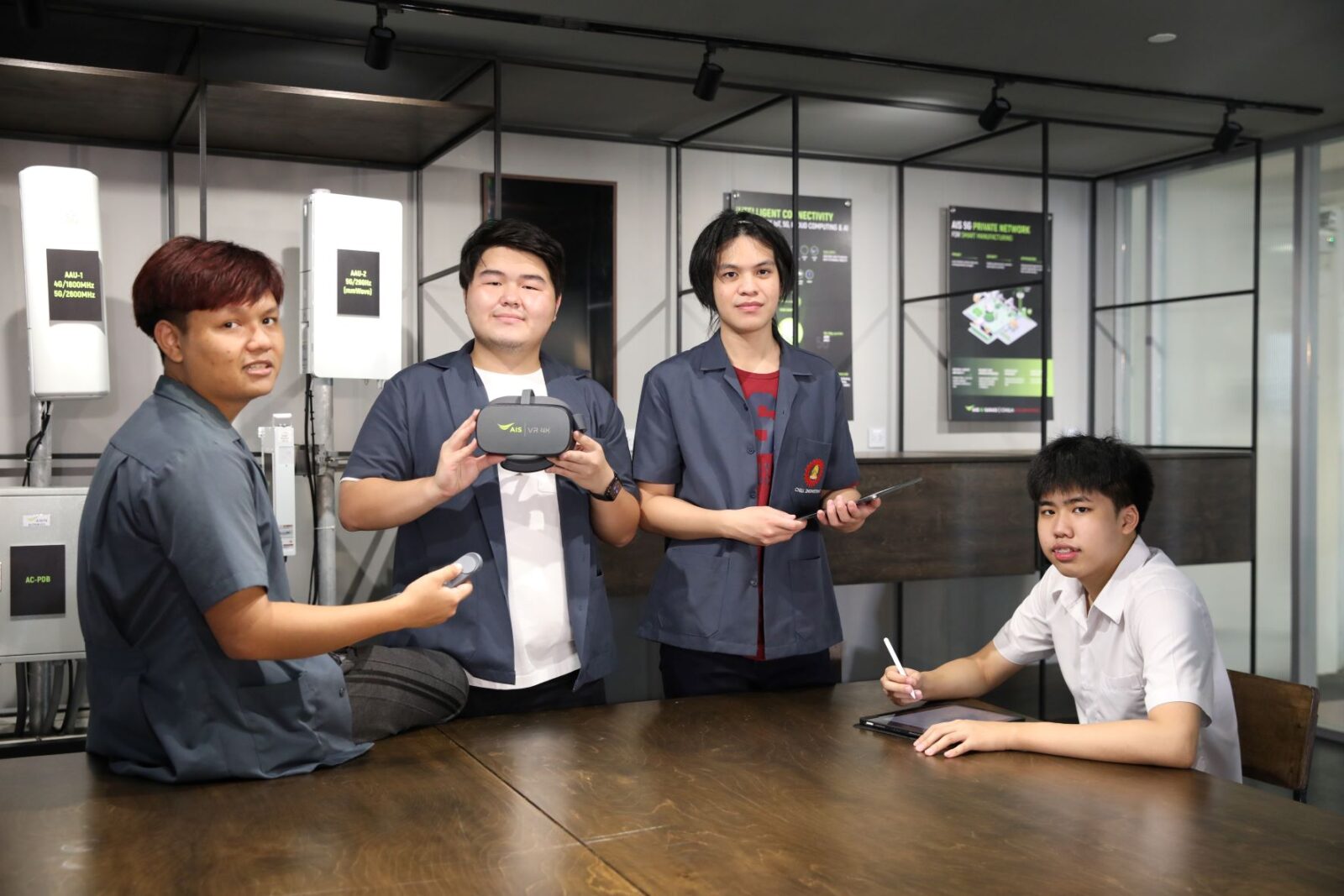 วิศวะ จุฬา ผนึก AIS 5G อวดโฉม AIS 5G PLAY GROUND & 5G GARAGE Sandbox พร้อมเครือข่าย 5G บนคลื่น 2600 MHzและ 26 GHz แห่งแรกของไทย 1 Pic13-AIS-5G-PLAY-GROUND-5G-GARAGE