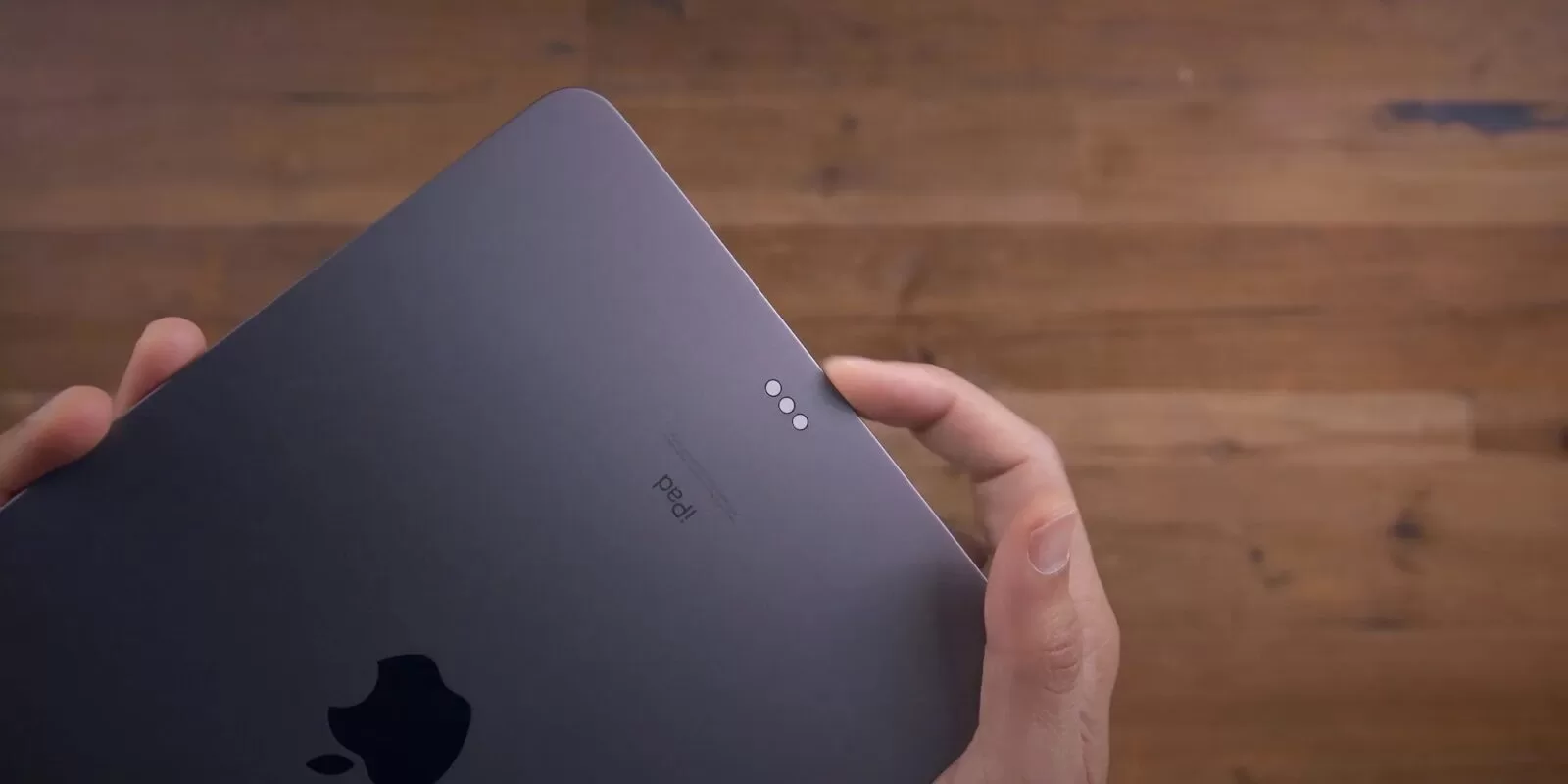 iPad Pro รุ่นใหม่อาจเพิ่ม Pin Connector เป็น 4 ตัว 1 ipad-pro