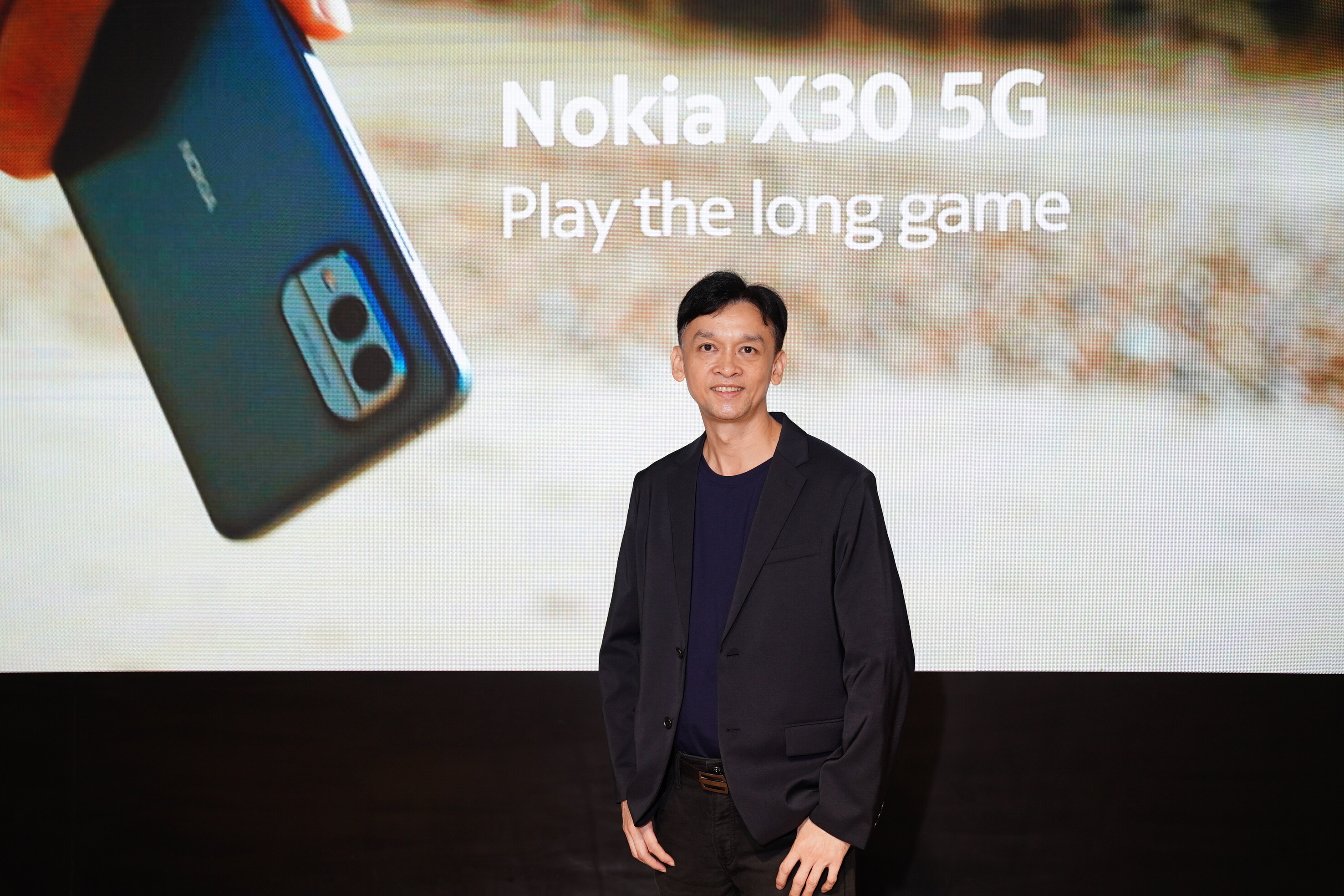 3. นายปริญญา พงษ์สิน ผู้จัดการฝ่ายผลิตภัณท์ เอชเอ็มดี โกลบอล | NOKIA | เปิดตัว Nokia X30 5G สมาร์ทโฟนรักษ์โลกรุ่นแรกในไทย ชูนวัตกรรมกล้อง PureView ชัด 50MP กันสั่น OIS