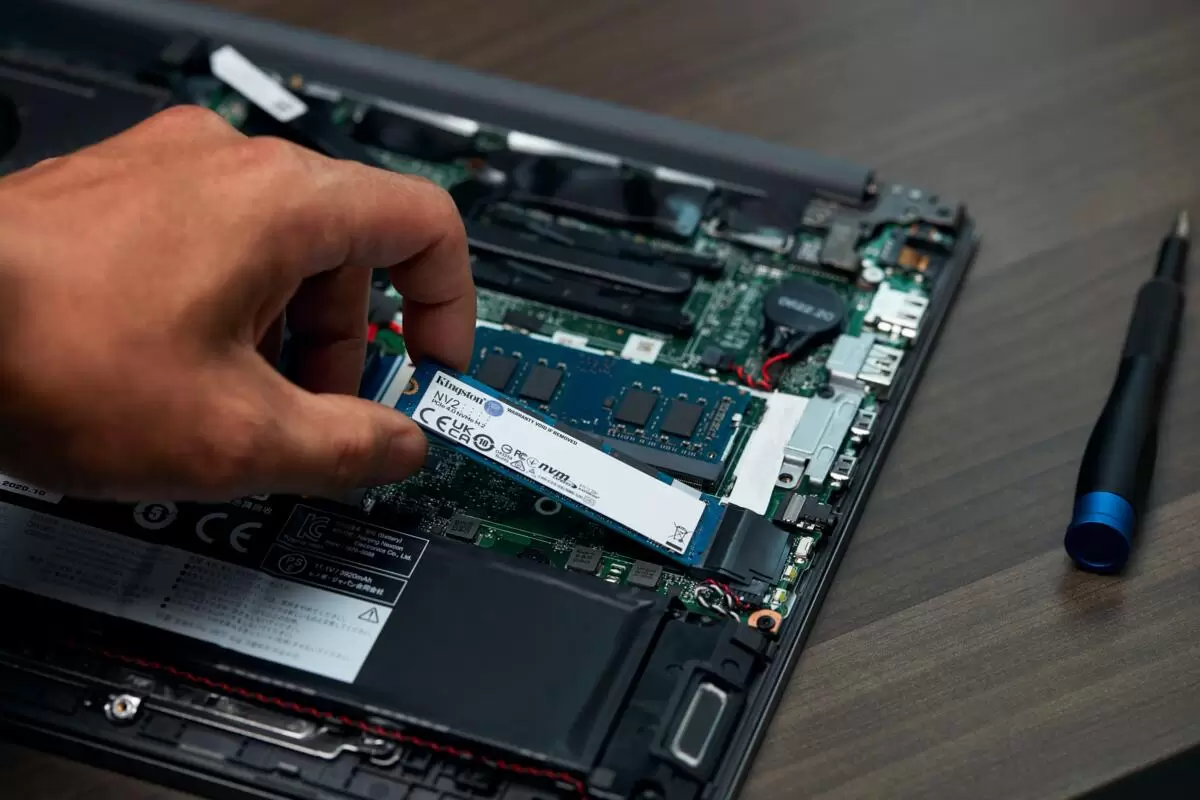 Kingston เปิดตัว SSD ที่มาพร้อมประสิทธิภาพการทำงานของ Gen 4x4 NVMe PCIe 4.0 1 Press Photo NV2 SSD Stylized | Gen 4x4 | Kingston เปิดตัว SSD ที่มาพร้อมประสิทธิภาพการทำงานของ Gen 4x4 NVMe PCIe 4.0