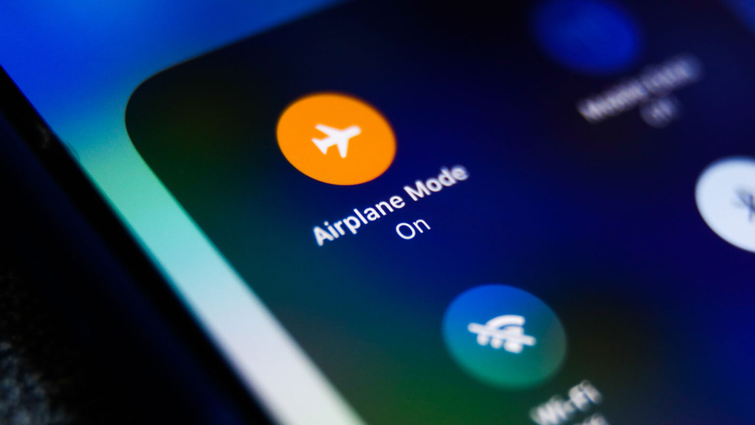 โลกอาจหมดยุค AirPlane Mode เมื่อ 5G กำลังถูกทำให้ใช้งานบนเครื่องบินได้