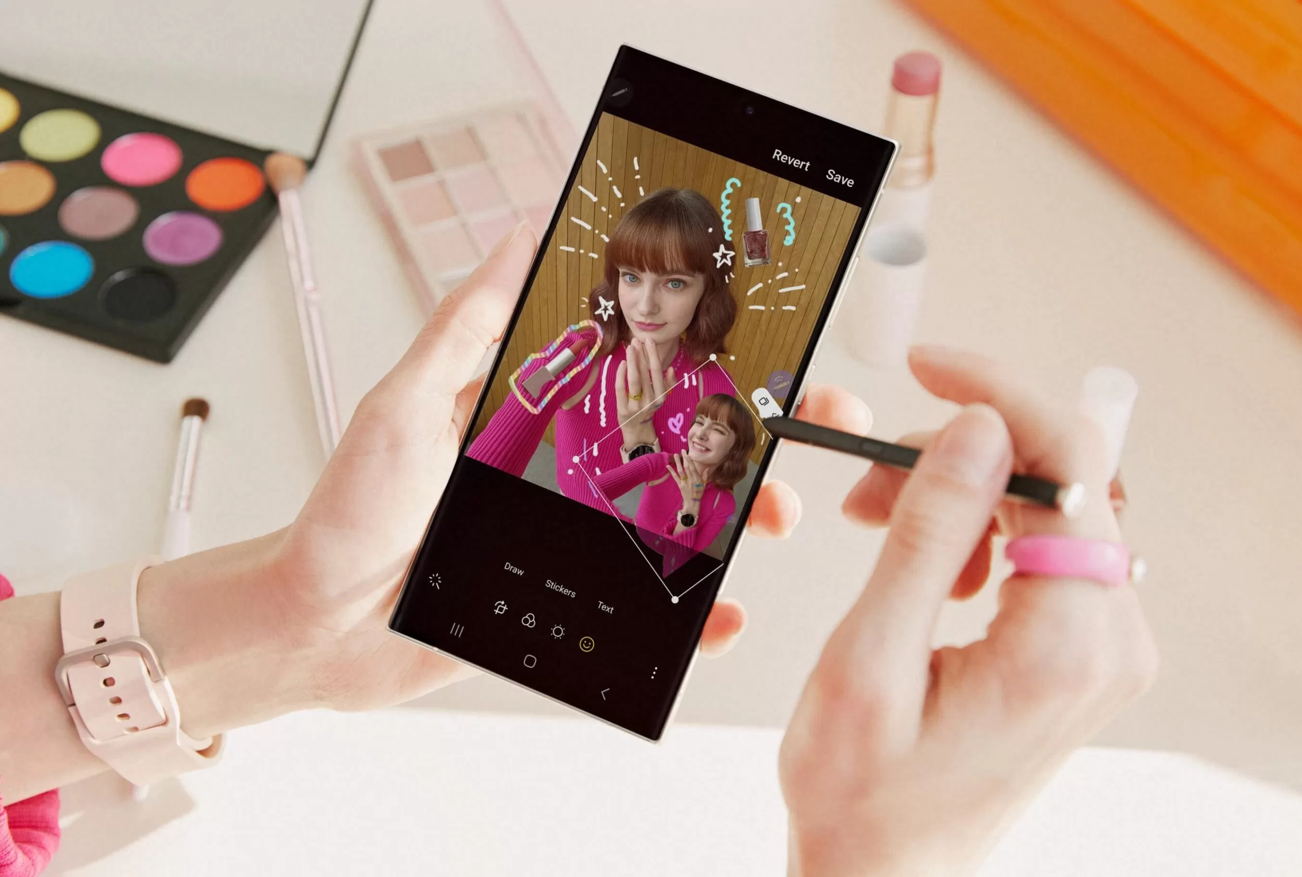Galaxy S23 Ultra Lifestyle 09 LI scaled | galaxy s23 | สรุป 5 ข้อไฮไลท์ ของ Galaxy S23 Series