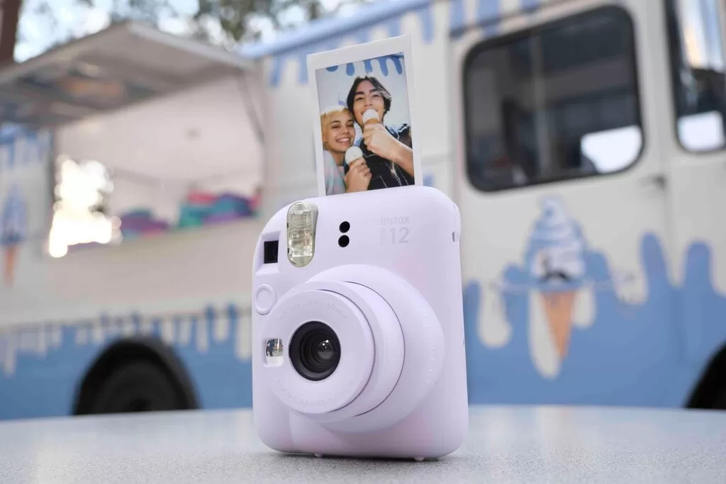 10 INSTAX mini 12 Lilac Purple 1 | INSTAX mini 12 | เปิดตัว INSTAX mini 12 กล้องฟิล์มอินสแตนท์รุ่นใหม่ดีไซน์โทนพาสเทลสดใส