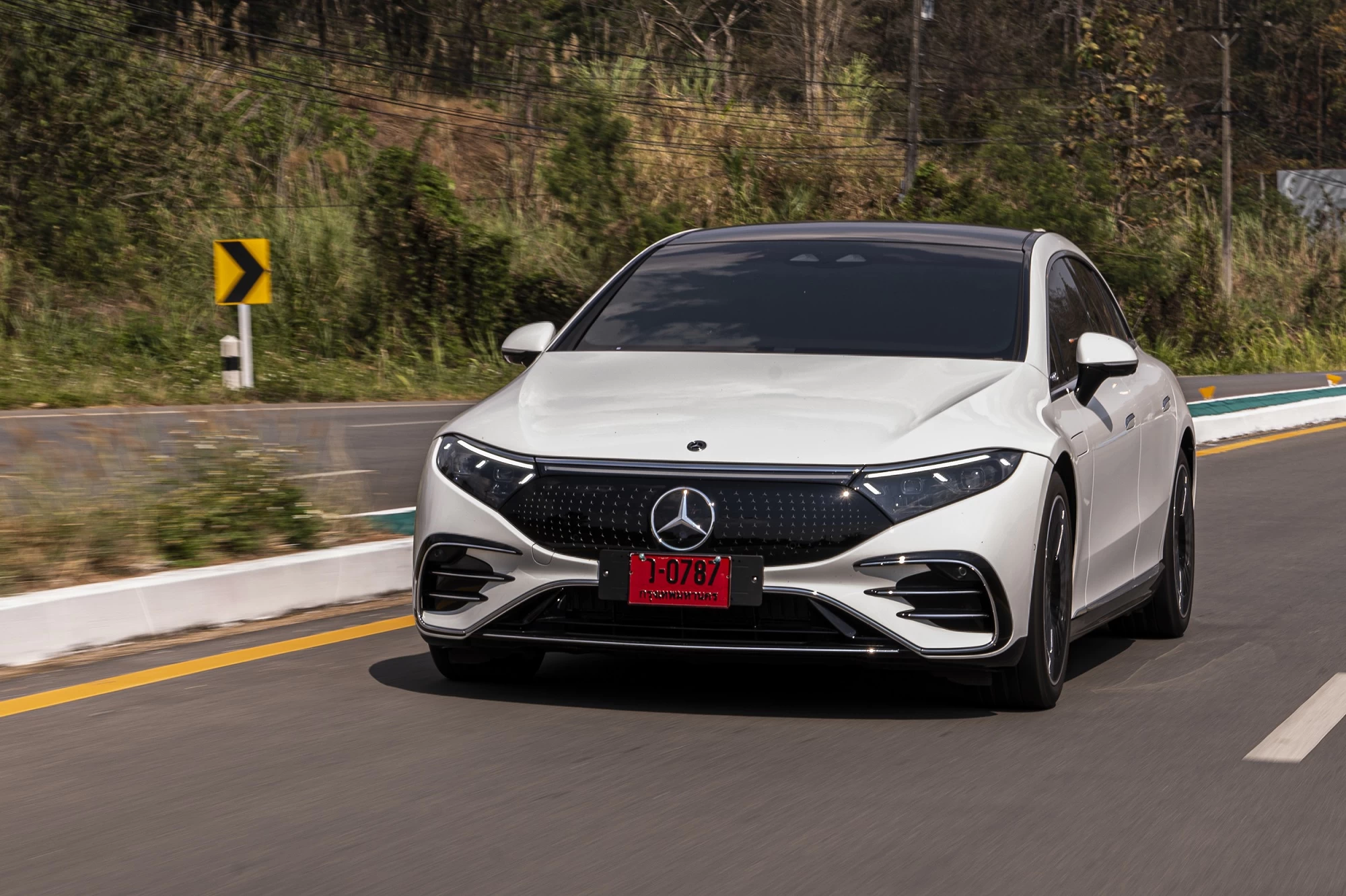 Mercedes Benz EQS 500 4MATIC AMG Premium 1 | EQS 500 4MATIC AMG Premium | ทดสอบวิ่งระยะทางไกล EQS 500 4MATIC AMG Premium รถยนต์ไฟฟ้า 100% รุ่นแรกจากแบรนด์ Mercedes-EQ