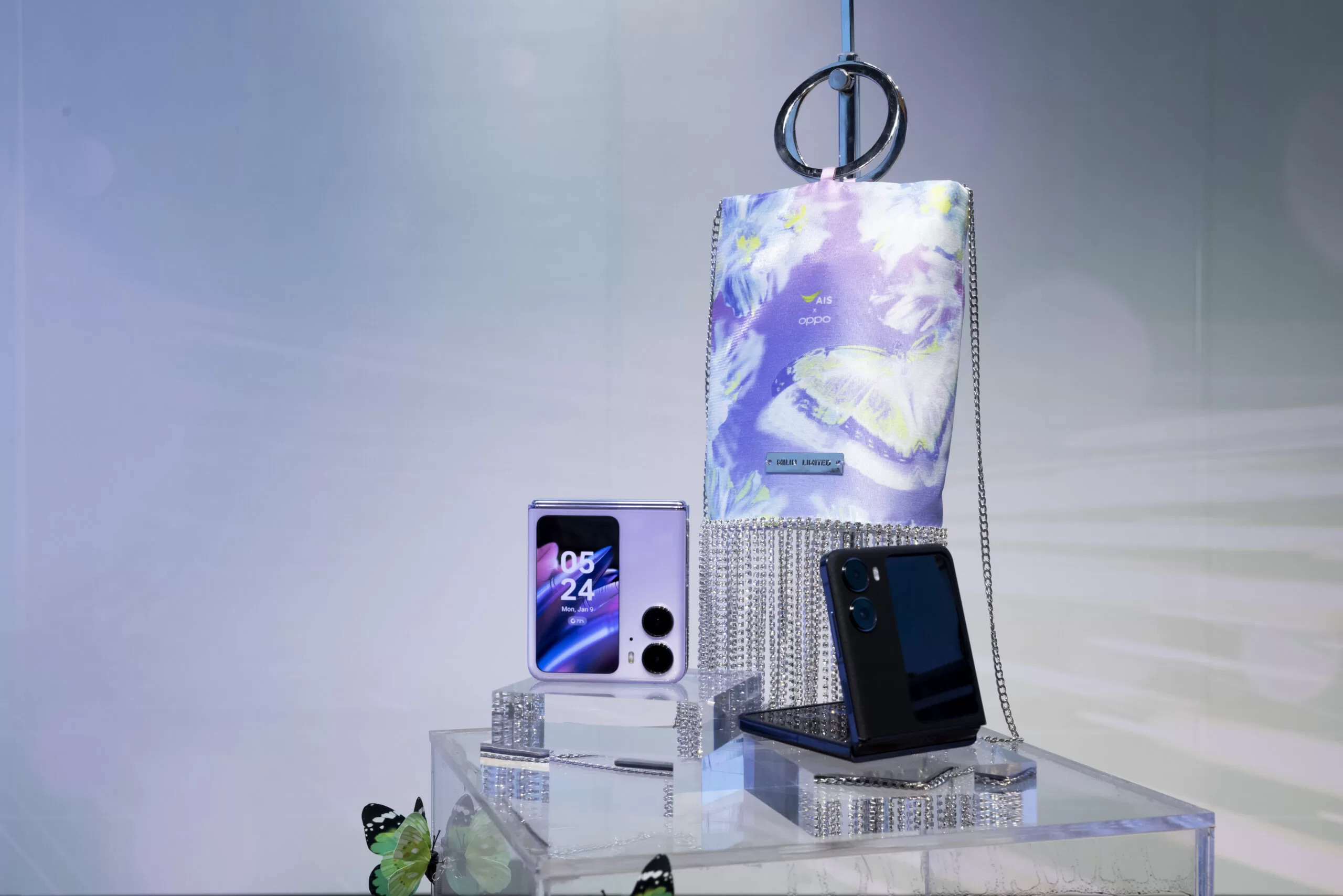 OPPO 5 scaled | AIS Shop Flagship Siam Center | ตอบรับคึกคัก OPPO Find N2 Flip เปิดรับเครื่องวันแรกที่ AIS Shop Flagship Siam Center