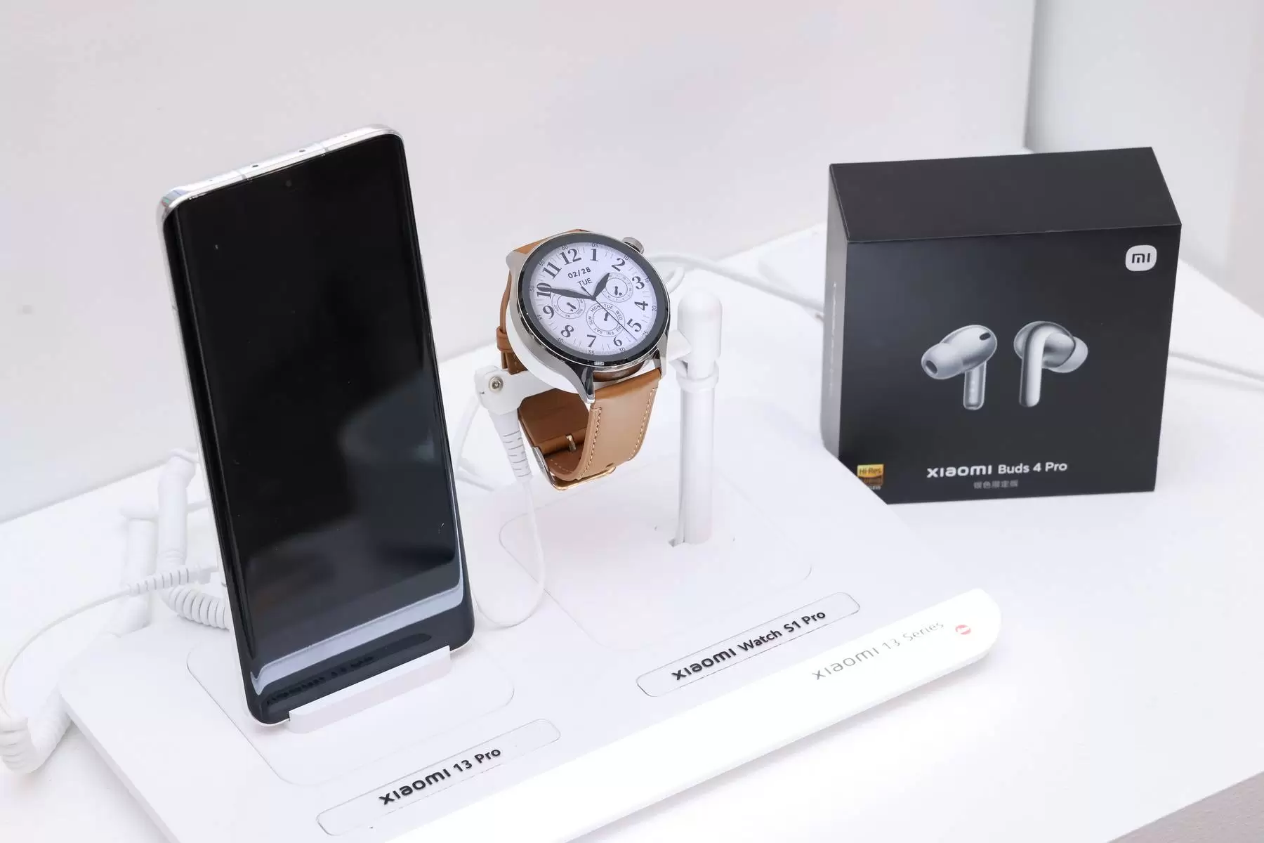Xiaomi 13 00012 | Xiaomi | รวมข้อมูล AIoT รุ่นใหม่ของ Xiaomi นาฬิกา, หูฟัง และ หุ่นยนต์ดูดฝุ่น ราคาและโปรโมชั่น