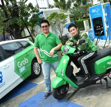 ส่องมุมมอง 2 คนขับแกร็บหัวใจสีเขียว 01 | Electric Vehicle | ส่องมุมมอง 2 คนขับแกร็บ เปิดประสบการณ์เปลี่ยนมาใช้ “รถ EV”