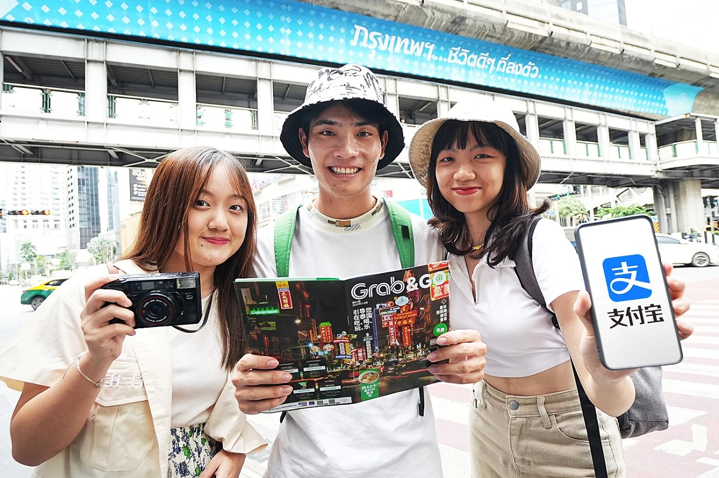 แกร็บ ลุยตลาดนักท่องเที่ยวจีน ผนึก Alipay เพิ่มช่องทางชำระเงิน 1 GrabCN 02 | Alipay | แกร็บ ลุยตลาดนักท่องเที่ยวจีน ผนึก Alipay เพิ่มช่องทางชำระเงิน
