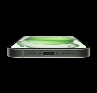 Apple iPhone 15 USB C Port Large | iPhone 15 pro | สื่อนอกรายงานว่า iPhone 15 Pro มีความเร็วในการชาร์จสูงสุด 27W ไม่ใช่ 35W ตามข่าวลือก่อนหน้านี้