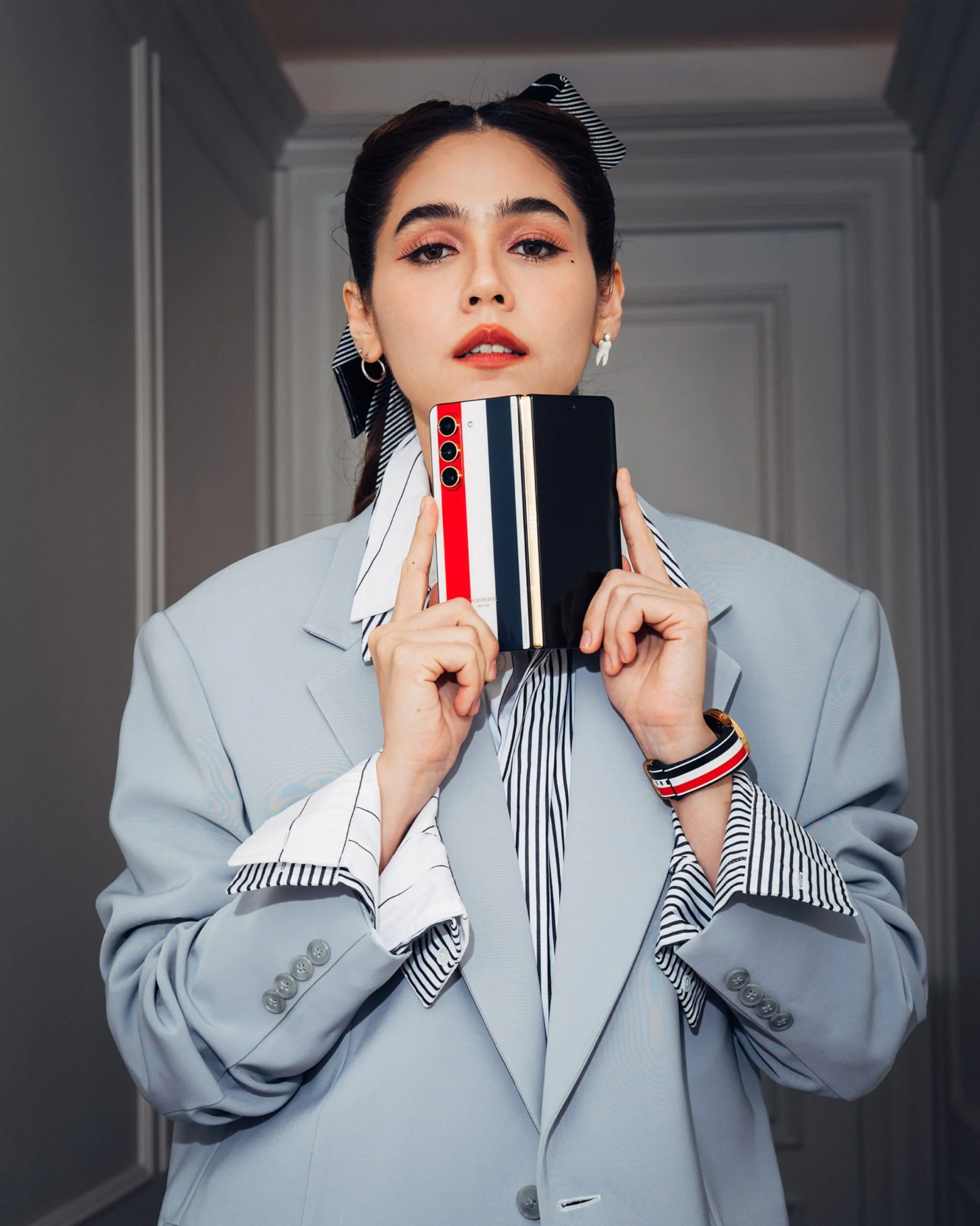 Chompoo TB 1 scaled | Galaxy Z Fold5 Thom Browne Edition | Galaxy Z Fold5 Thom Browne Edition เปิดขายแล้ววันนี้!