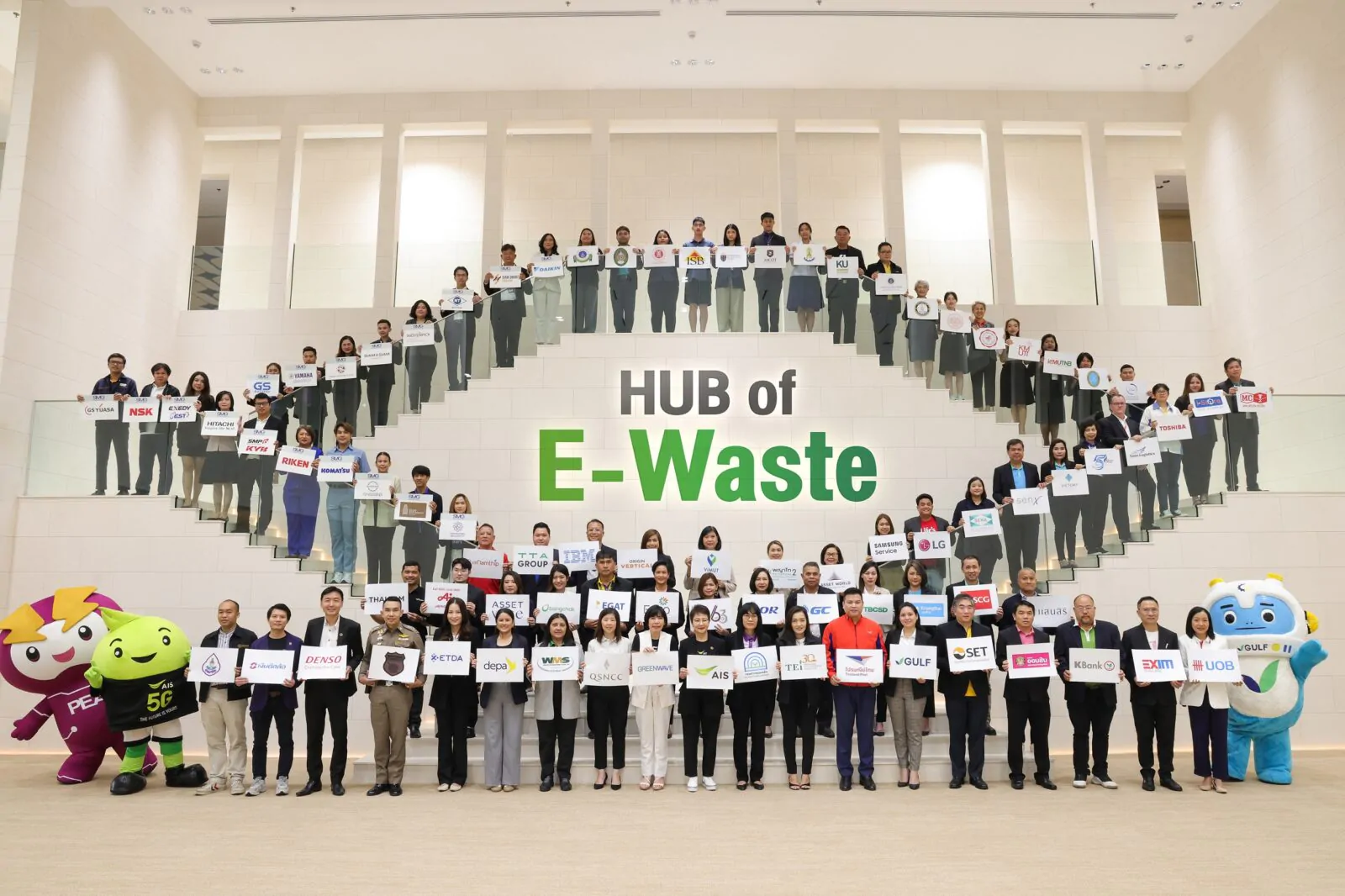 AIS ร่วมภาครัฐและเอกชนกว่า 190 องค์กร สู่การเป็น HUB of E-Waste ของไทย 1 1 Pic AIS Hub of E Waste | AIS | AIS ร่วมภาครัฐและเอกชนกว่า 190 องค์กร สู่การเป็น HUB of E-Waste ของไทย