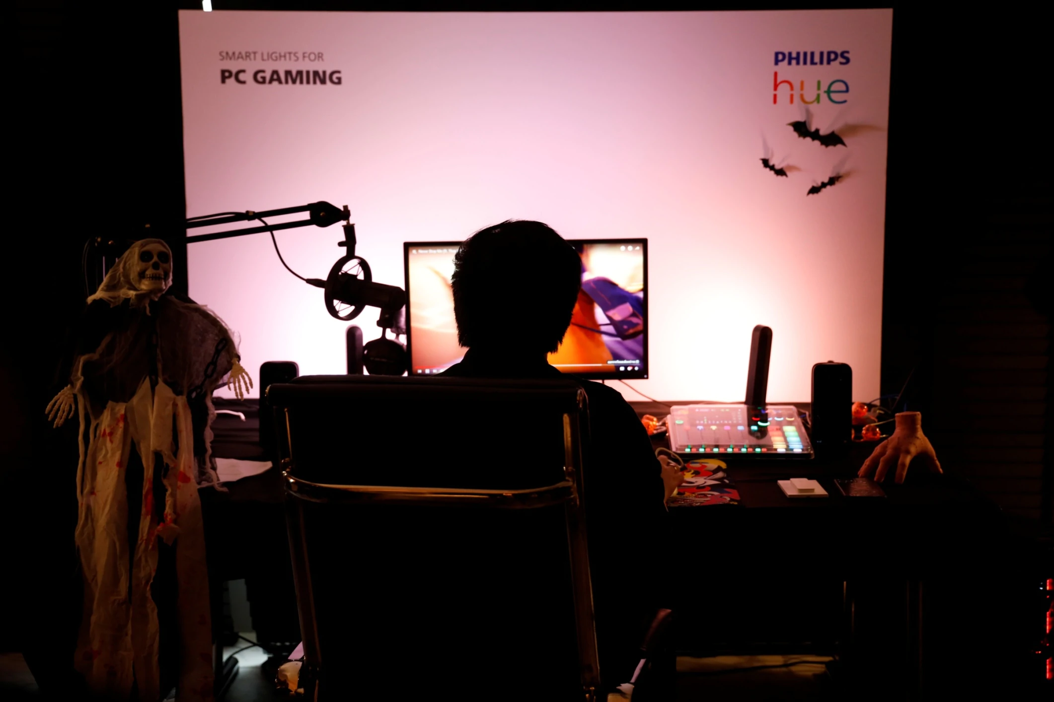 Philips Hue 5 | IoT | เปิดผลิตภัณฑ์ ‘Philips Hue’ ใหม่ในไทย ระบบไฟ IoT อัจฉริยะ เน้นด้านโฮมเอนเตอร์เทน และ PC gaming