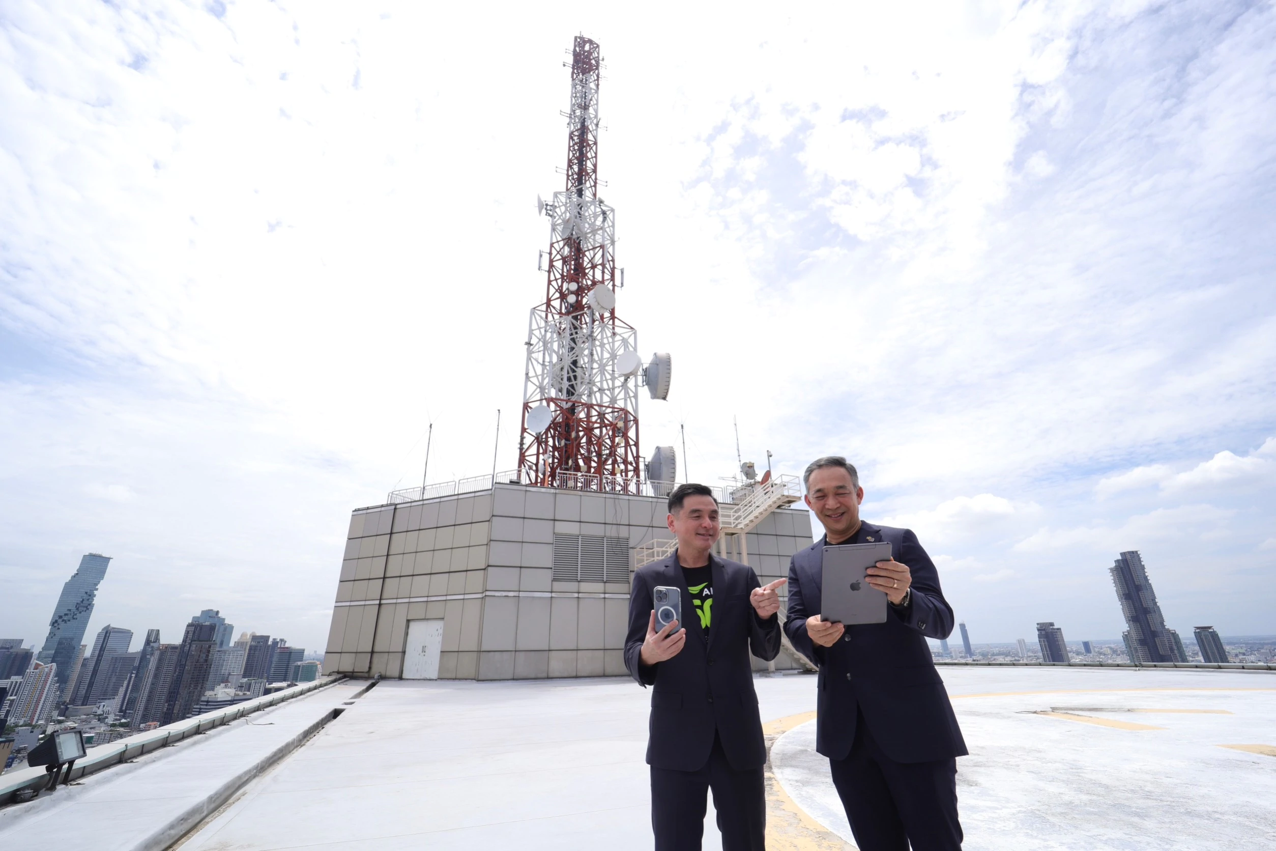 Pic05 NT – AIS 700 MHz | 700 MHz | NT ลงนามจับมือ AIS ร่วมกันเสริมขีดความสามารถ 4G/5G ของไทย บนคลื่น 700 MHz