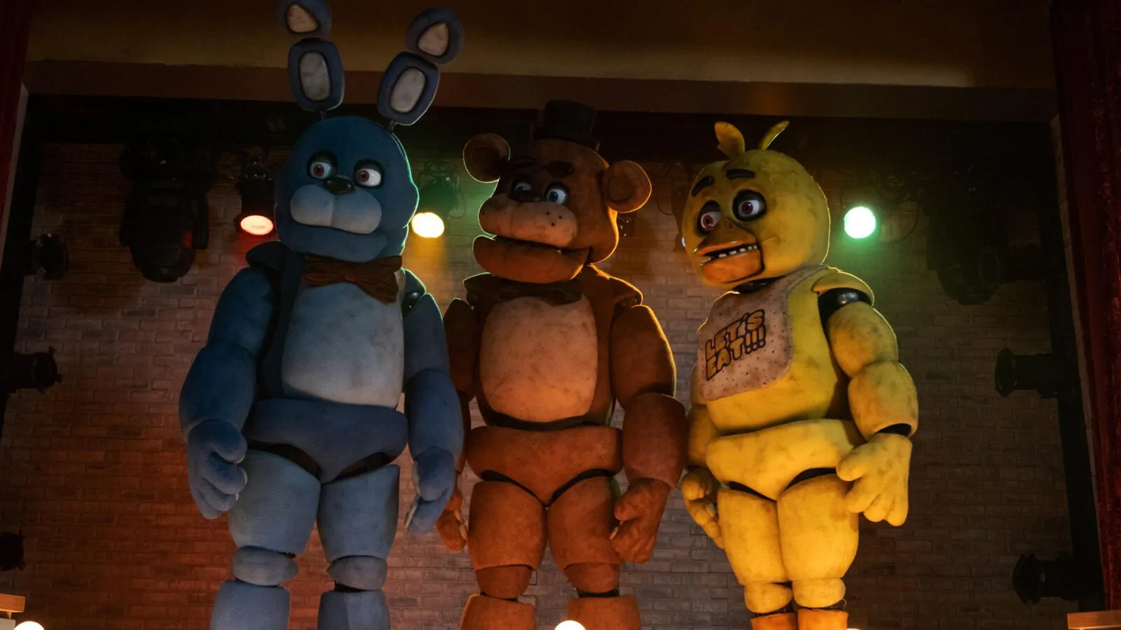 รวม Easter Egg ในหนัง Five Nights at Freddy's ที่คุณอาจยังไม่รู้! *SPOILER ALERT!* 1 MV5BNzAxM2JmMjEtZjE0My00OWQzLWE3ZTEtYzc4MzViOGZhODI3XkEyXkFqcGdeQWFkcmllY2xh. V1 | Five Nights At Freddy's | รวม Easter Egg ในหนัง Five Nights at Freddy's ที่คุณอาจยังไม่รู้! *SPOILER ALERT!*