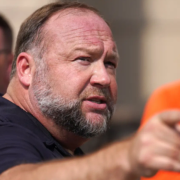 Jones | Alex Jones | อีลอน มัสก์ กู้คืนบัญชี X ของ Alex Jones นักวิจารณ์ตัวแรงฝ่ายขวาจัด ผู้ผลักดันทฤษฎีเท็จ หลังจากที่เขาถูกแบนไปนานกว่า 5 ปี