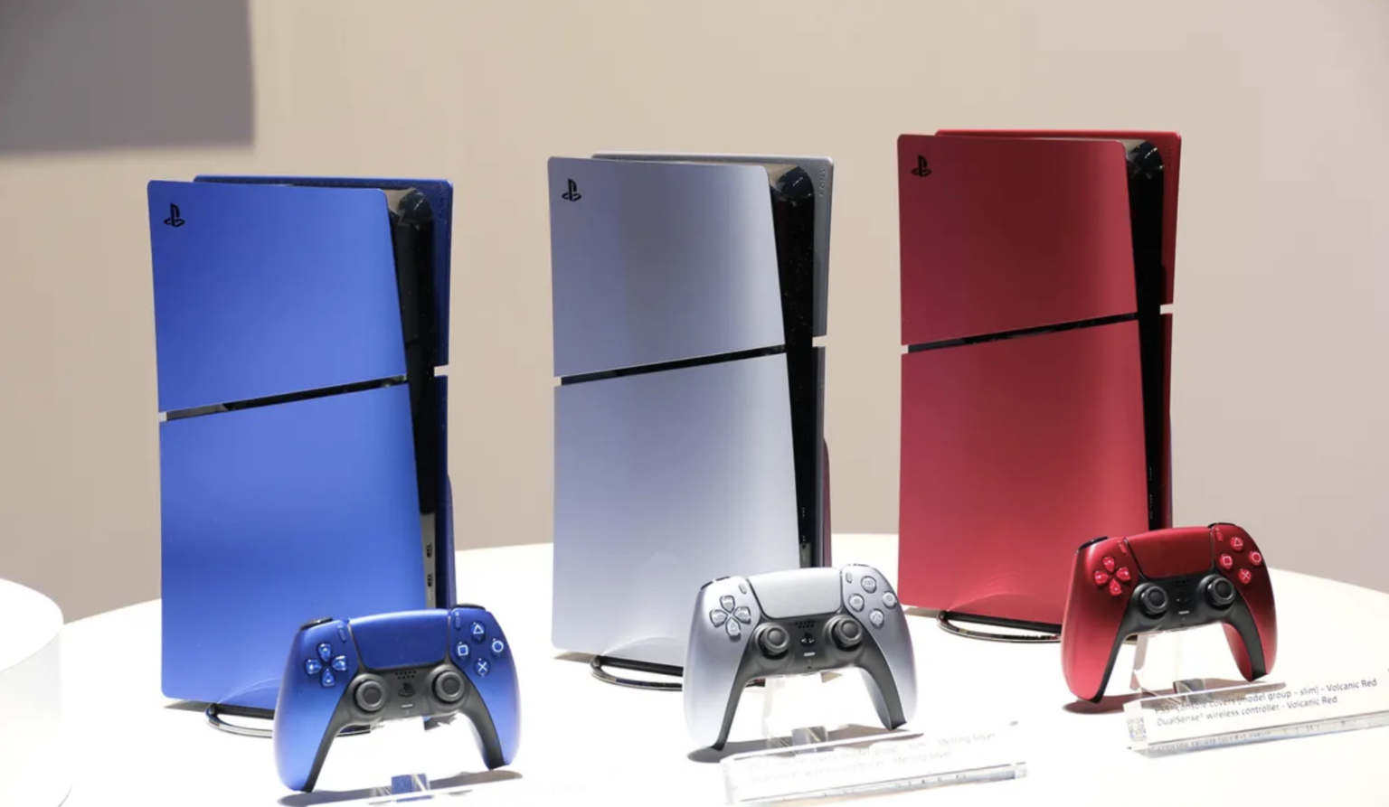 Sony เปิดตัวหน้ากาก PS5 สีใหม่ในงาน CES 2024