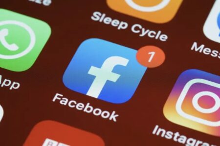 Facebook และ Instagram ล่มทั่วโลก Log Out ออกจากบัญชีเอง