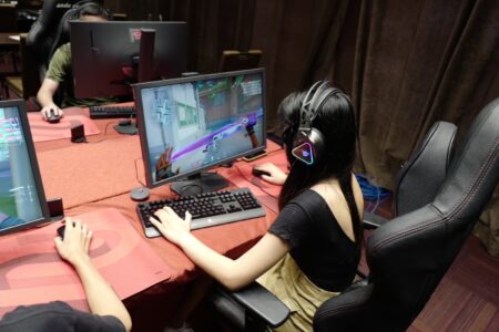 ZOWIE เปิดตัวจอภาพเกมมิ่ง XL-X ซีรีส์ XL2546X และ XL2586X  พร้อม Fast-TN และเทคโนโลยี DyAc™ 2 ใหม่ล่าสุด