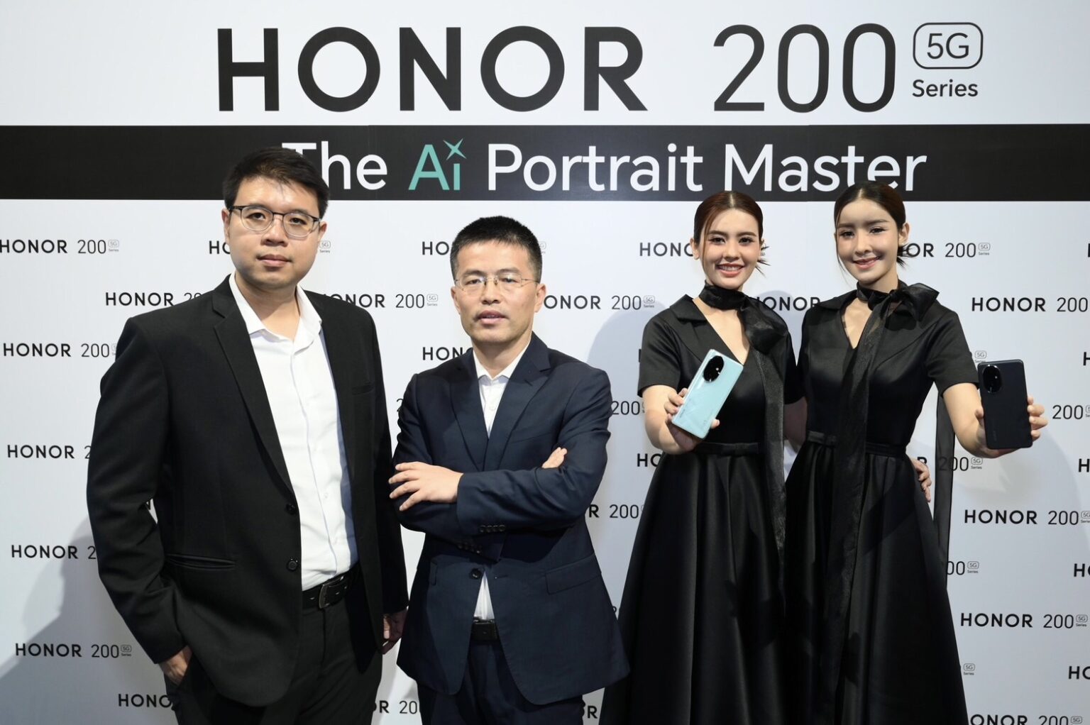 เปิดตัวแล้ว! HONOR 200 Series สมาร์ตโฟนสเปคระดับเรือธงมาพร้อม AI เสริมการถ่ายภาพระดับสตูดิโอชั้นนำ ในราคาเพียง 19,990 บาท
