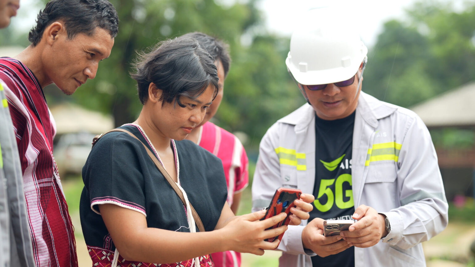 GULF , AIS , สวพส. ผนึกกำลังยกระดับคุณภาพชีวิตให้ชุมชนห่างไกล “Green Energy Green Network for THAIs”