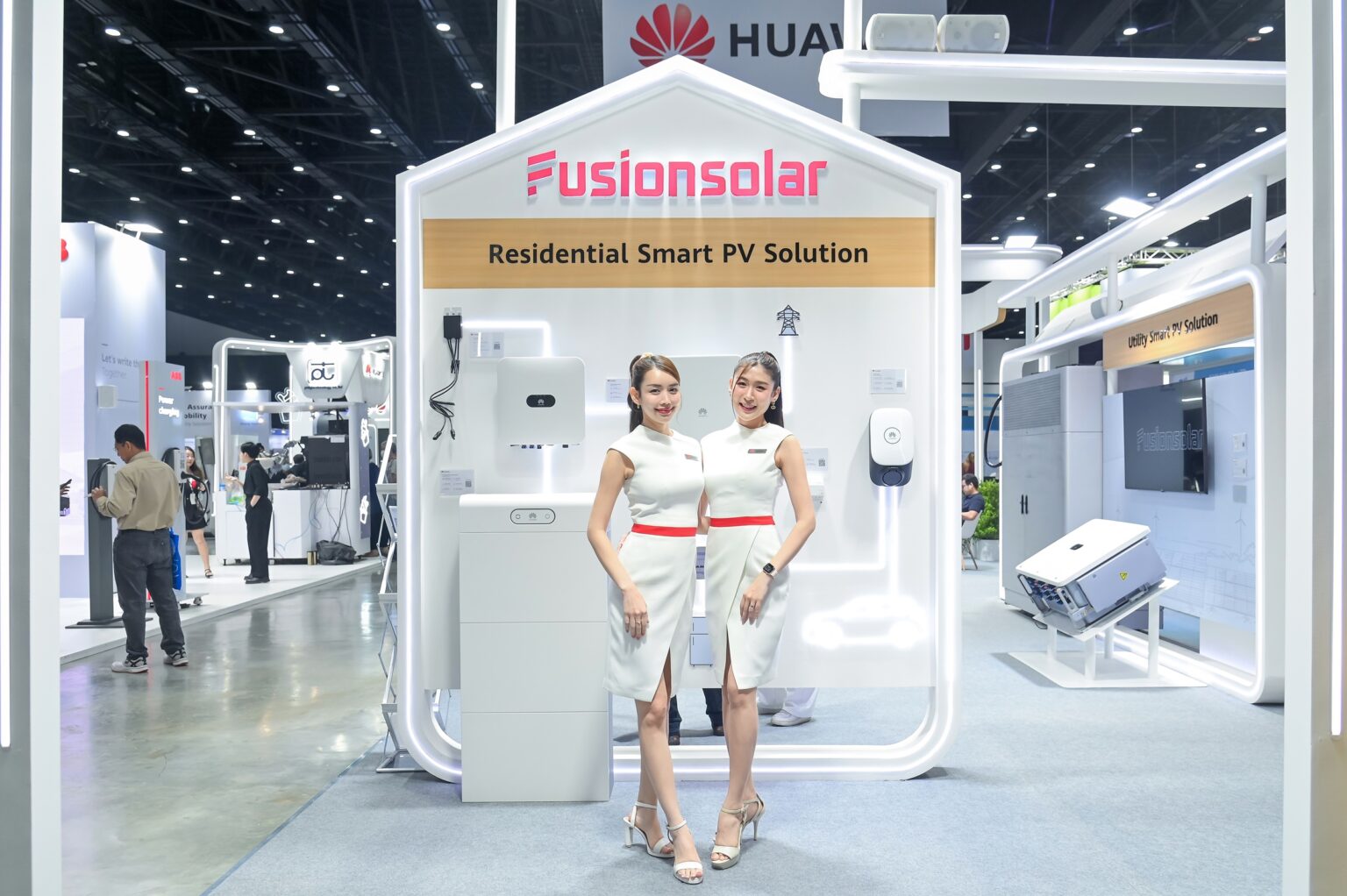 หัวเว่ย ดิจิทัล พาวเวอร์ เปิดตัว FusionCharge ใหม่ ระบายความร้อนด้วยของเหลวสำหรับโซลูชันชาร์จรถยนต์ไฟฟ้าแบบชาร์จเร็วพิเศษ สุดล้ำในไทย