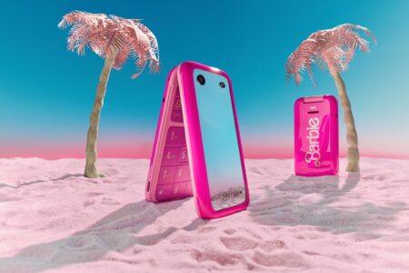 HMD ประกาศวางขายโทรศัพท์ฝาพับลาย Barbie! พร้อมของตกแต่งมากมาย