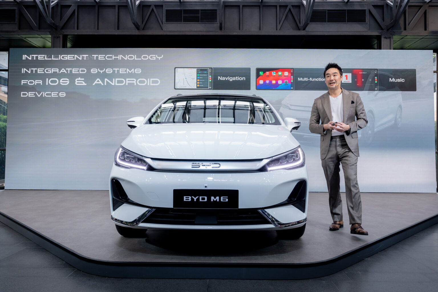 เปิดตัว BYD M6 รถ MPV ไฟฟ้า 6 ที่นั่งเตรียมวางจำหน่าย 2 รุ่น