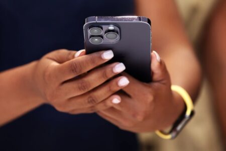 Apple ยอมจ่าย 95 ล้านดอลลาร์สหรัฐฯ เพื่อยุติคดีความ Siri แอบฟังผู้ใช้