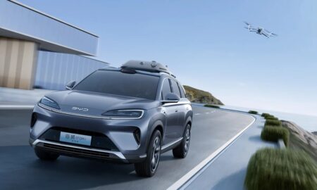 BYD เปิดตัวโดรน DJI ที่ติดตั้งบนหลังคาสำหรับรถยนต์ ไม่เปลืองที่เก็บ และสั่งงานจากคอนโซลรถได้โดยตรง