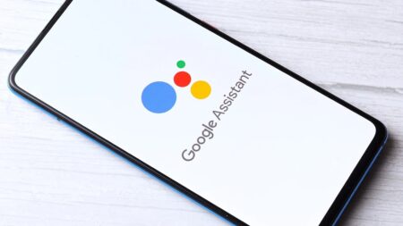 Google Assistant จะถูกแทนที่ด้วย Gemini ในปี 2025!