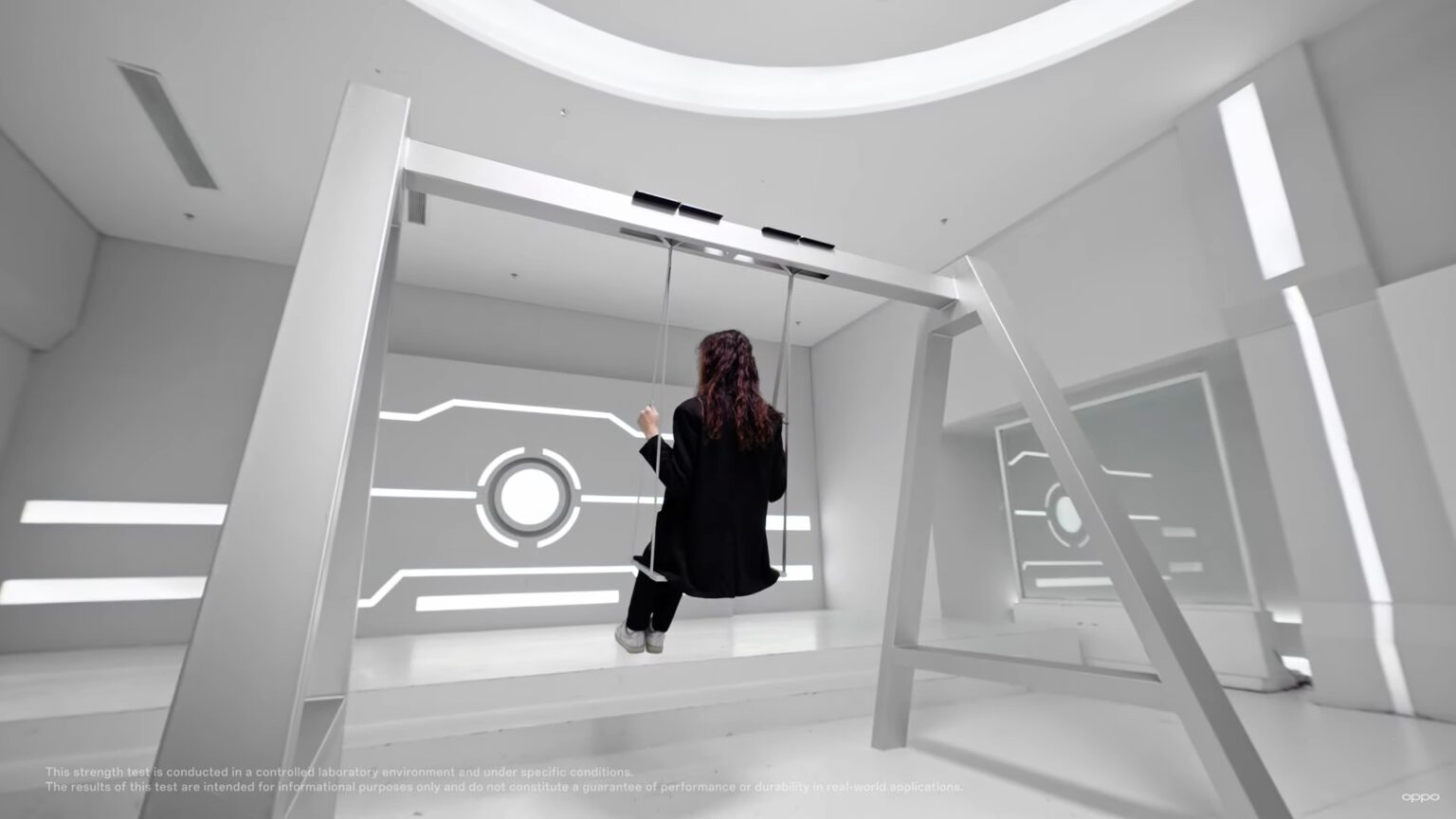 Find N5 โชว์พลัง! OPPO ทดสอบบานพับสุดแกร่งในวิดีโอ แกร่งมากแม้ตัวเครื่องบางเฉียบ