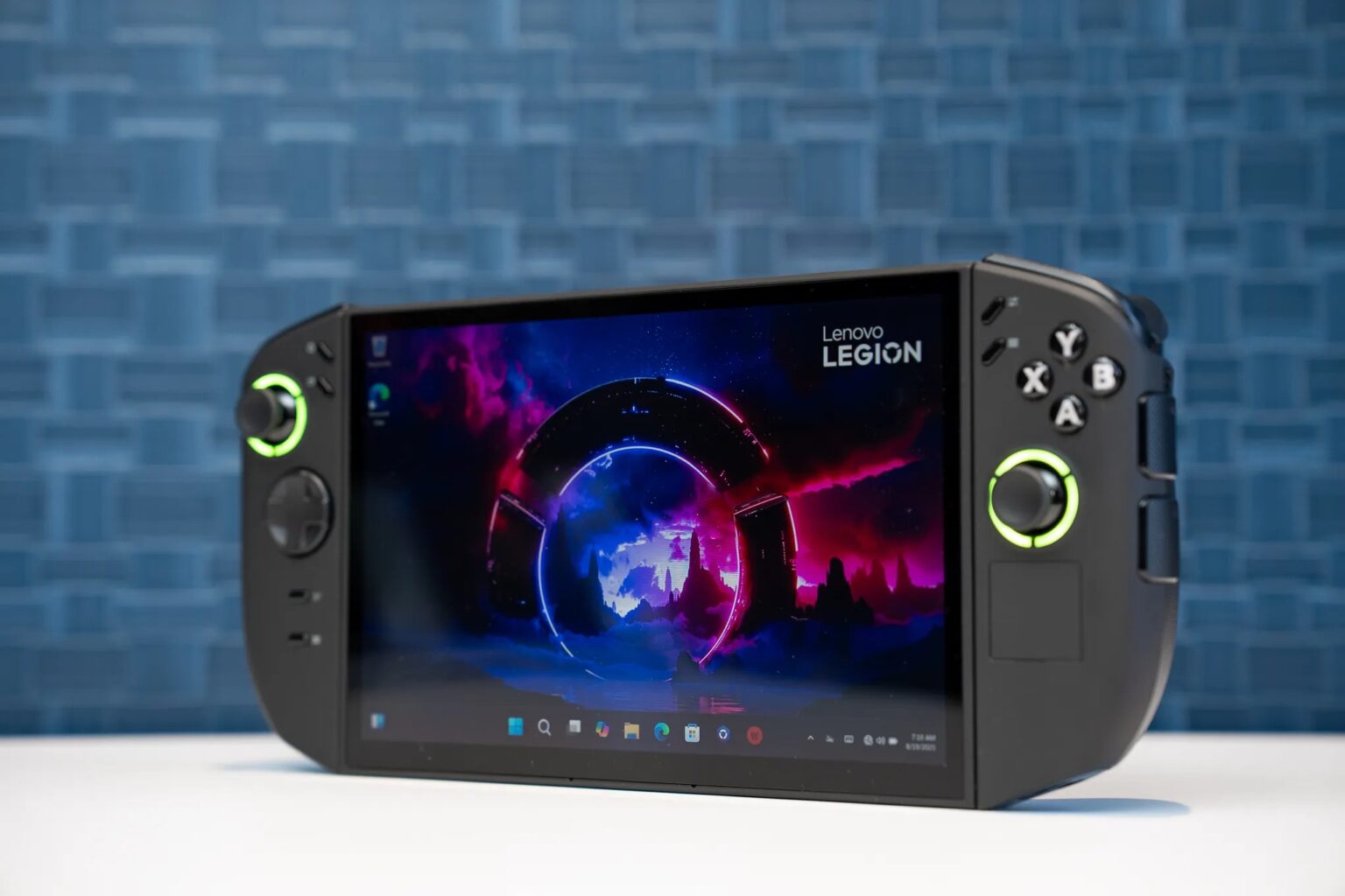 ข่าวดีชาวเกมเมอร์มือถือ! Lenovo Legion Go 2 เตรียมลง Xbox-flavored Windows ปี 2026 นี้!