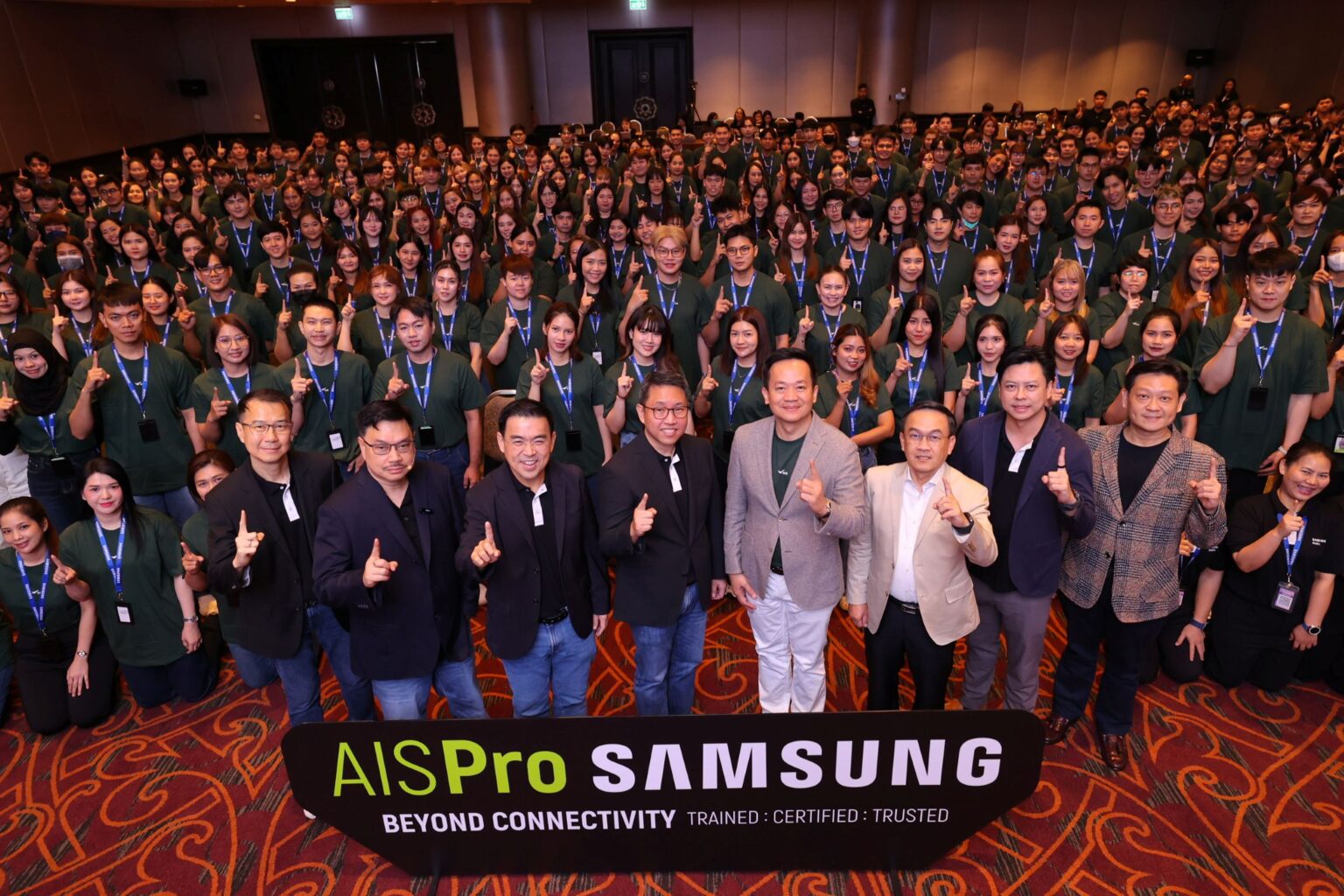 AIS ผนึก Samsung ยกระดับงานบริการล้ำอีกขั้น ปั้น “AIS Pro Samsung”