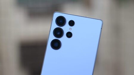 หลุดภาพ Galaxy S26 Ultra โชว์ดีไซน์ใหม่ สี Cobalt Violet ก่อนเปิดตัวทางการ