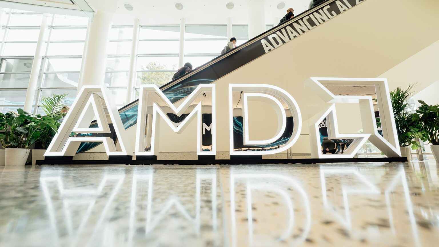 AMD เปิดตัวโซลูชัน AI รุ่นใหม่ในงาน Advancing AI 2026 ชู AMD Helios รองรับยุค Agentic AI
