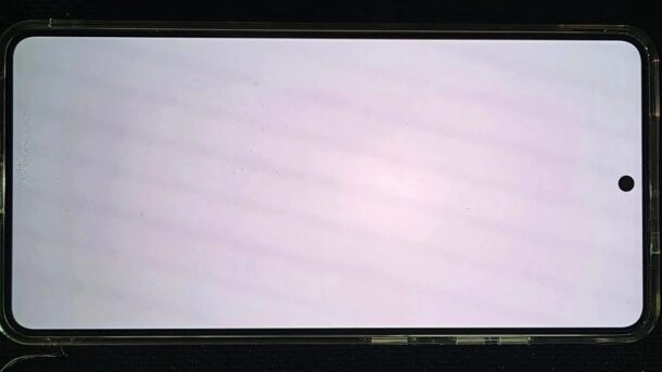 ผู้ใช้ Galaxy S26 Ultra หลายรายพบปัญหาจอแดงตรงกลาง Samsung เร่งตรวจสอบสาเหตุ