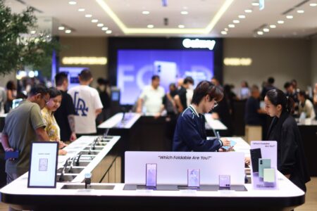 Samsung เผยยอดพรีออร์เดอร์ Galaxy Z8 Series พุ่งเกือบ 60% ในเอเชียตะวันออกเฉียงใต้และโอเชียเนีย